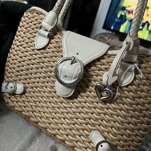 Brighton
And Braided Natural/White Straw/Leather Shoulder Bag